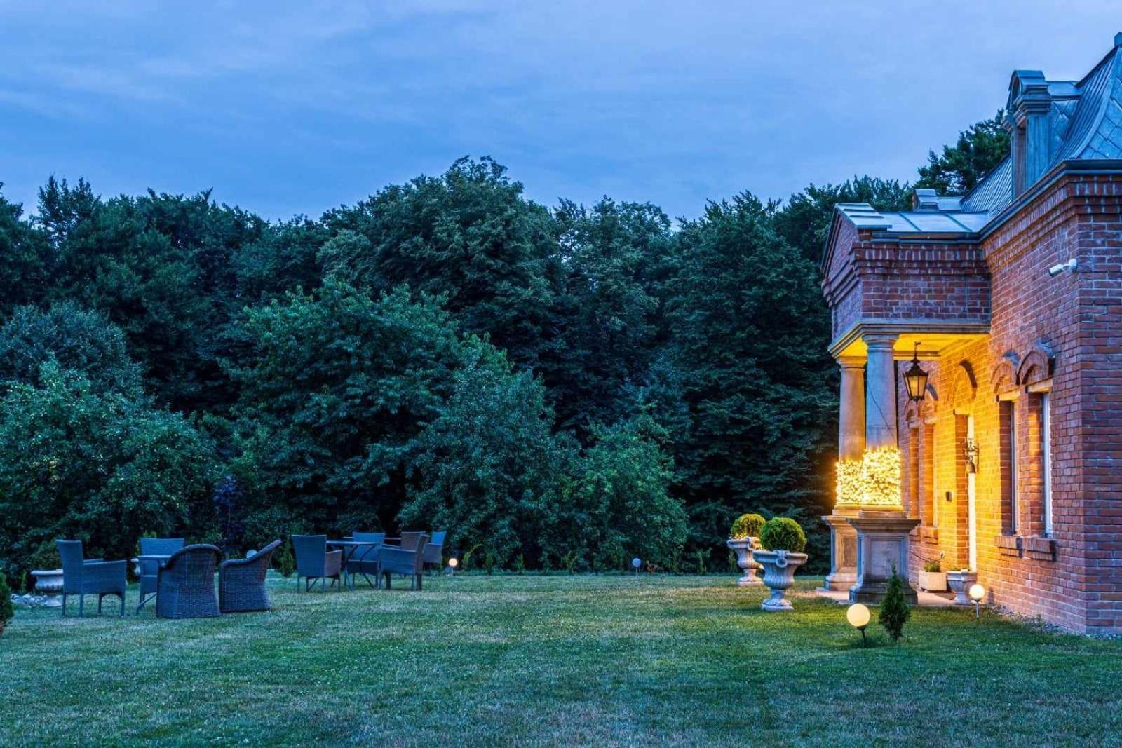 Dworek Atrium Tomaszów Lubelski Dış mekan fotoğraf